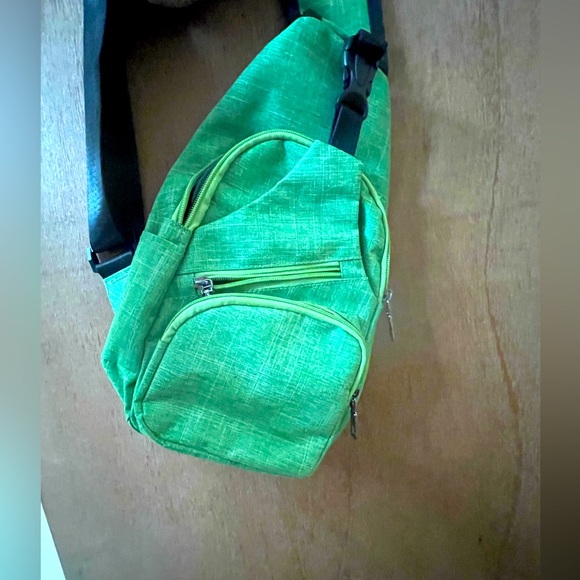 Small back pack - Picture 2 of 3